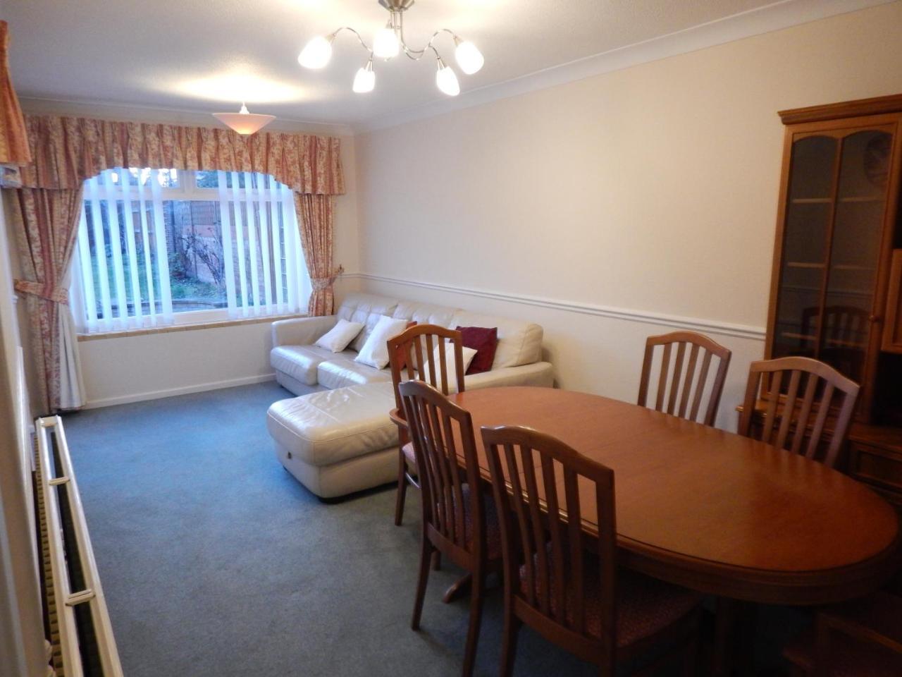 Spacious 3 Bdr House With Parking-Families-Corporate Groups By Orbitat Accommodations Cambridge  Exterior photo